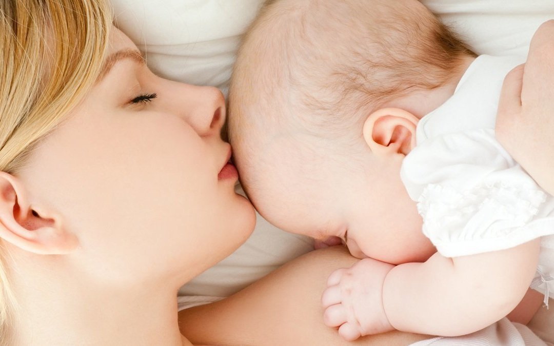 Anneler ve Bebekler İçin Göğüs Pedinin Önemi Nedir?